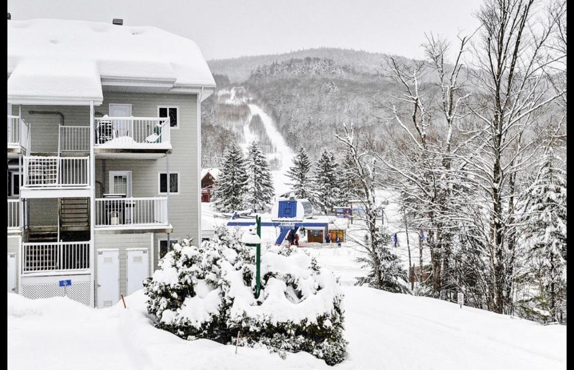 Condo Ski-In Ski-Out Stoneham Buitenkant foto