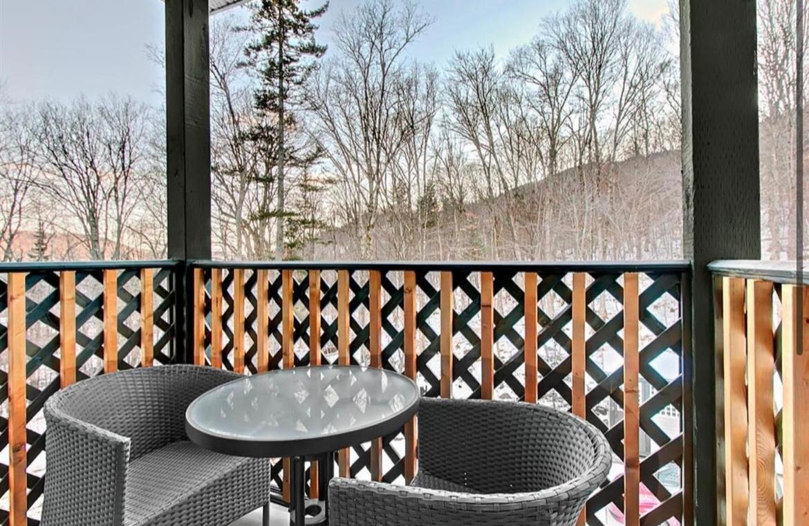 Condo Ski-In Ski-Out Stoneham Buitenkant foto